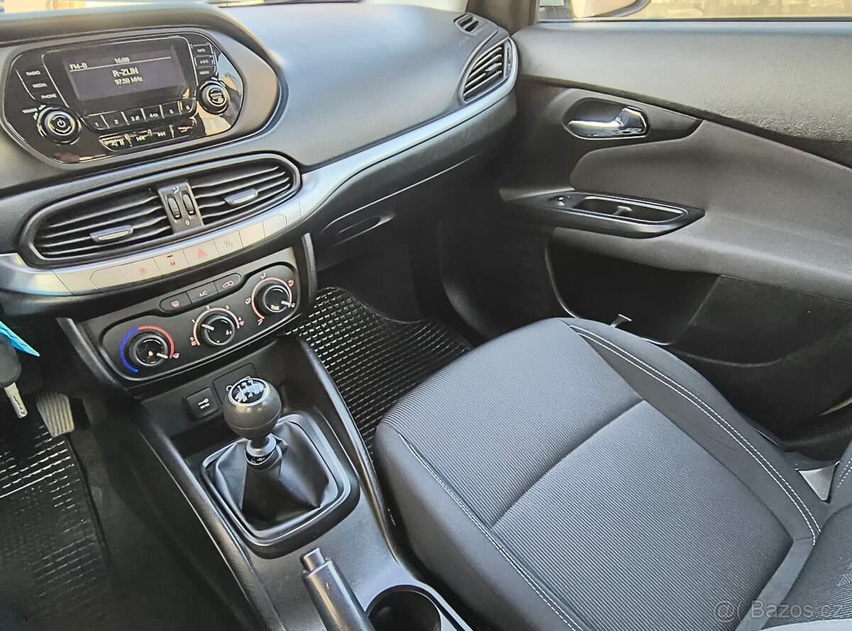 2018 Fiat TIPO - 18