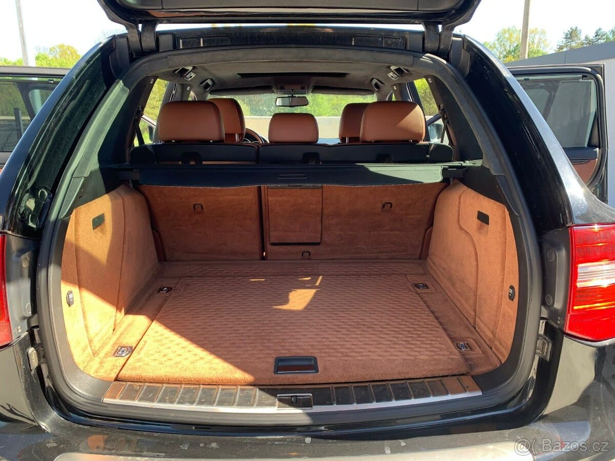 2009 Porsche CAYENNE - 18