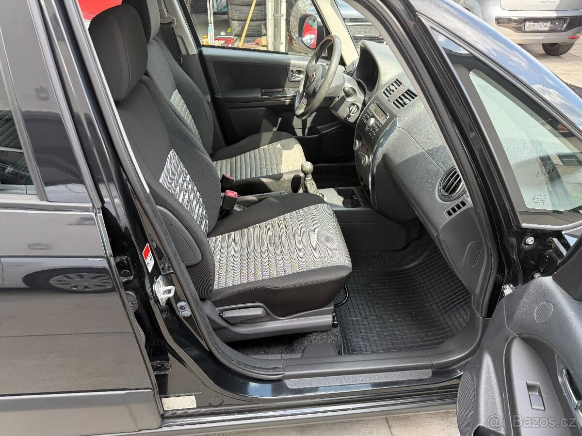 2013 Fiat SEDICI - 18