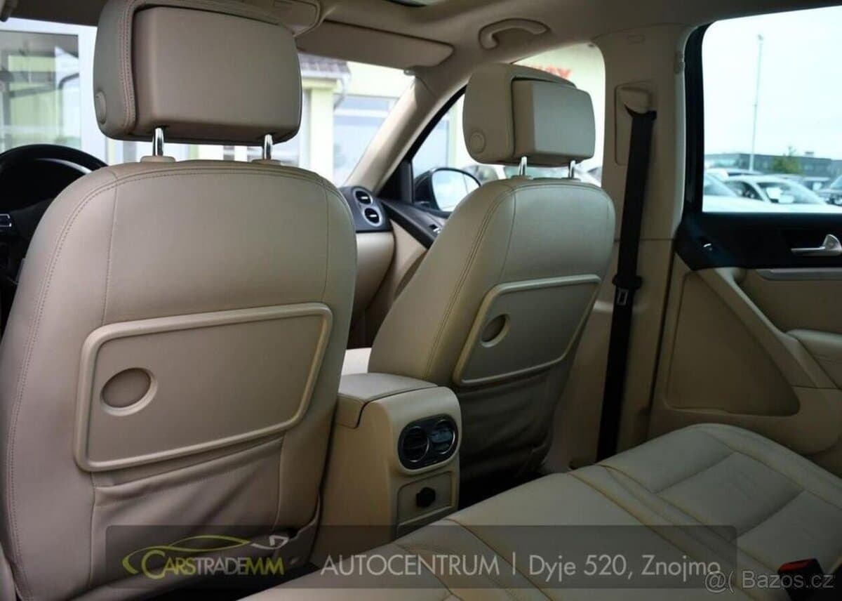 2012 Volkswagen TIGUAN - 18