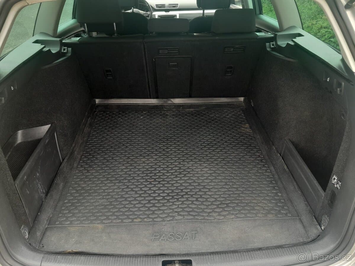 2012 Volkswagen PASSAT - 18