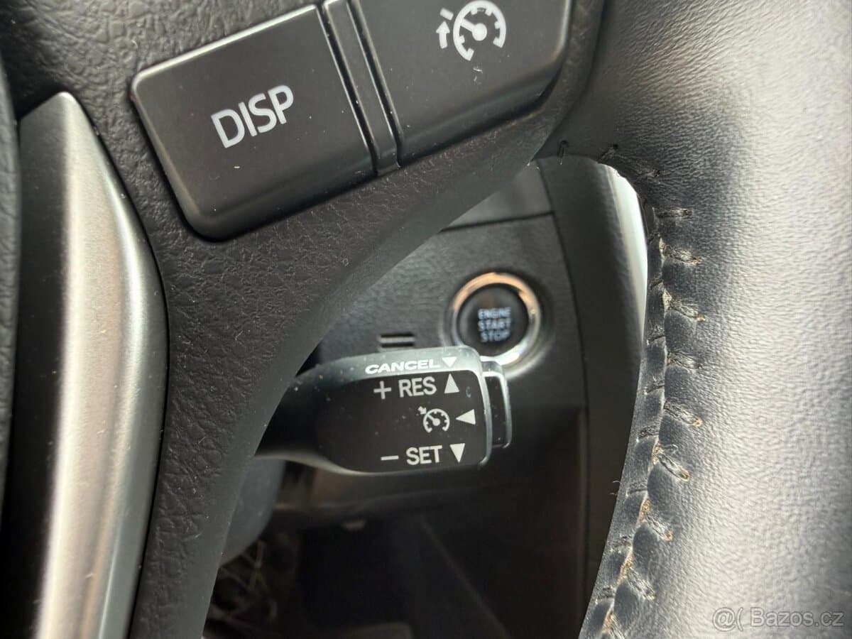 2013 Toyota AURIS - 18