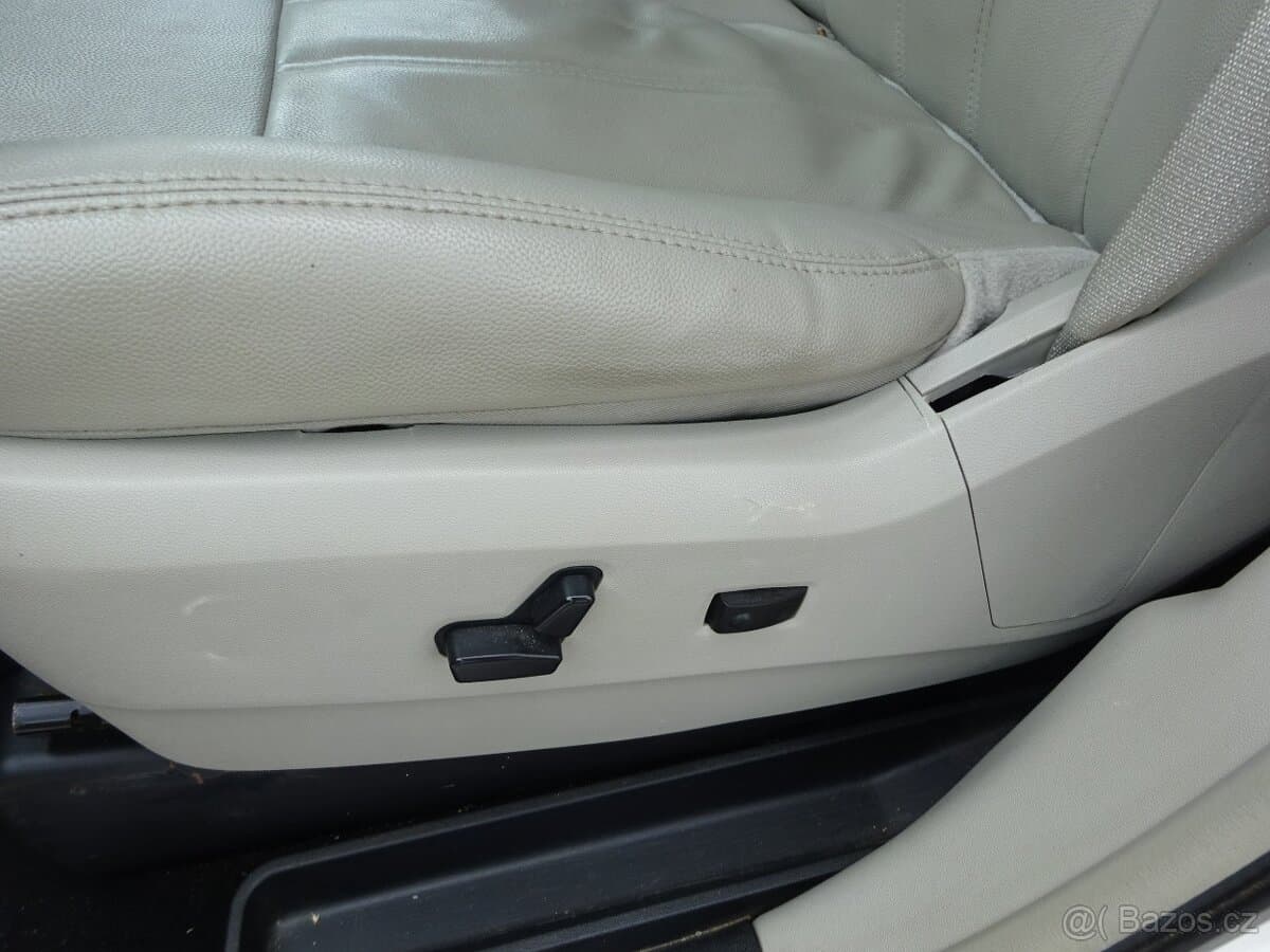 2013 Chrysler OSTATNÍ - 18