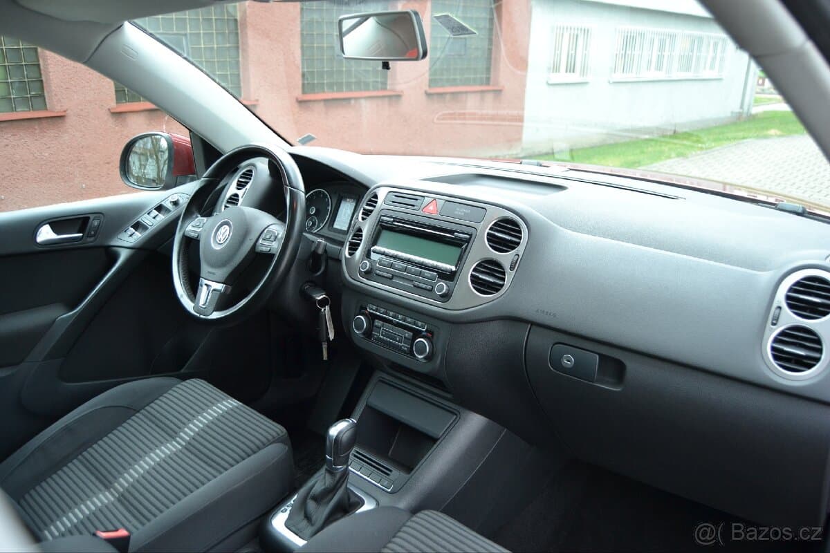 2011 Volkswagen TIGUAN - 18