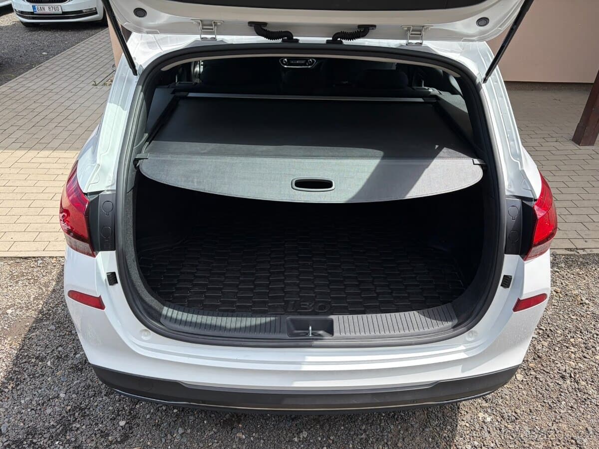 2021 Hyundai i30 - 18