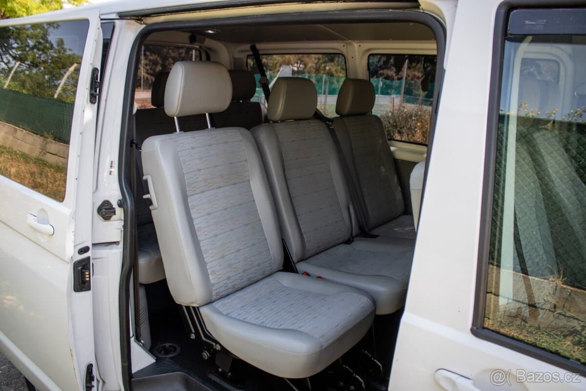 2011 Volkswagen TRANSPORTER - 18