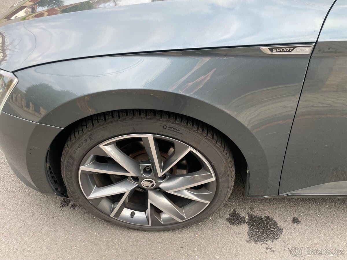 2017 Škoda SUPERB - 18