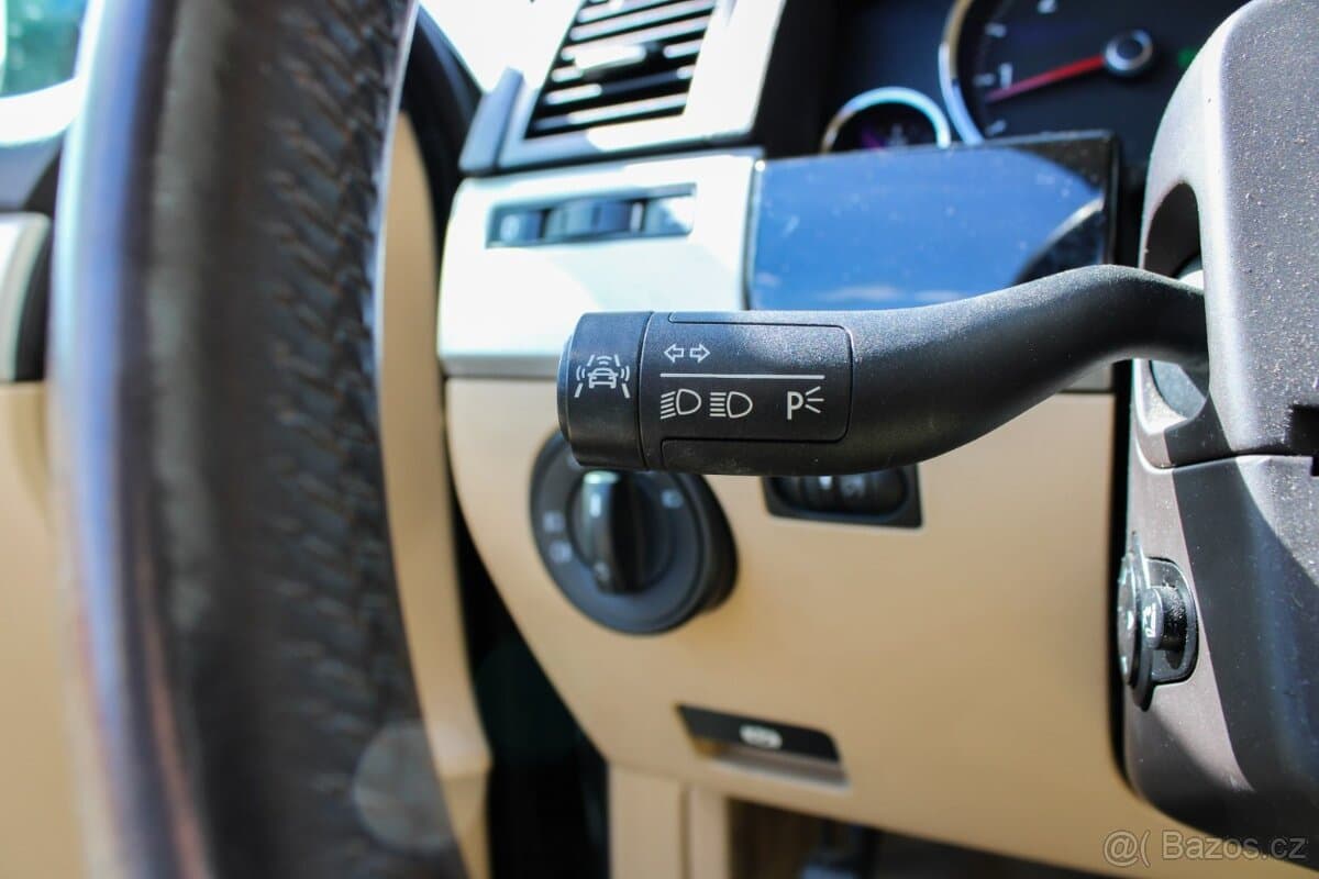 2008 Volkswagen TOUAREG - 18