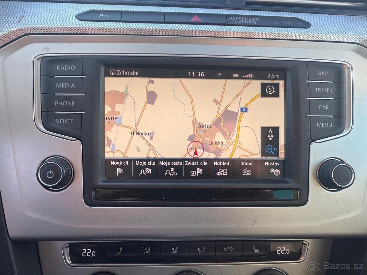 2015 Volkswagen PASSAT - 18