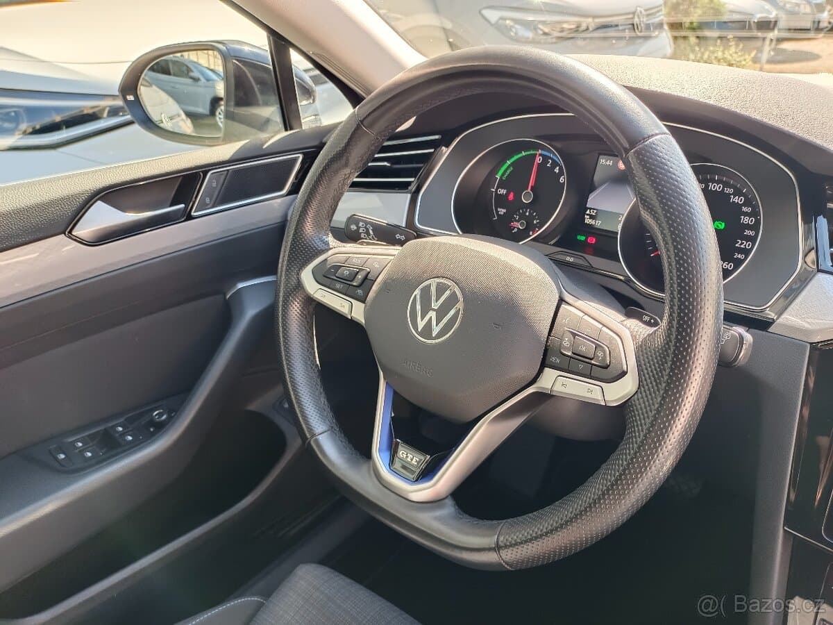 2021 Volkswagen PASSAT - 18