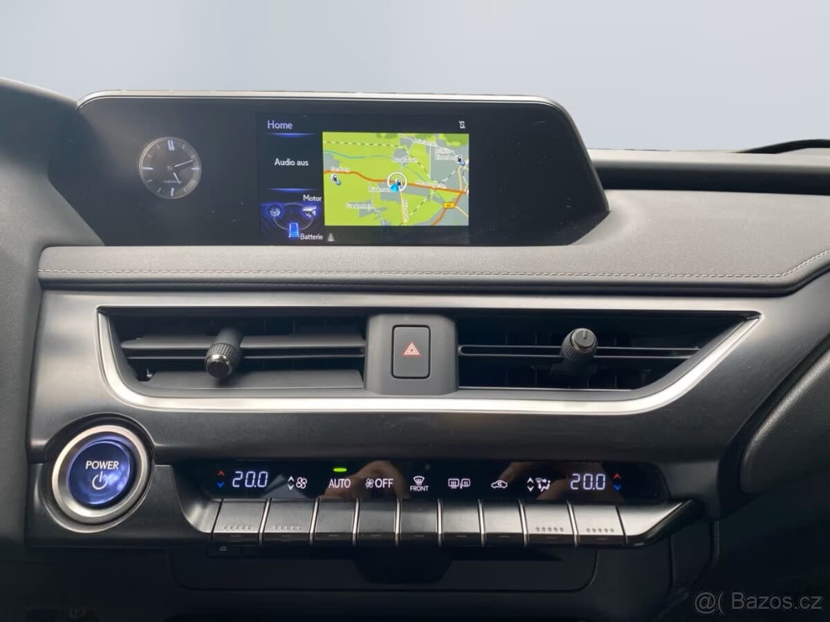2019 Lexus UX - 18