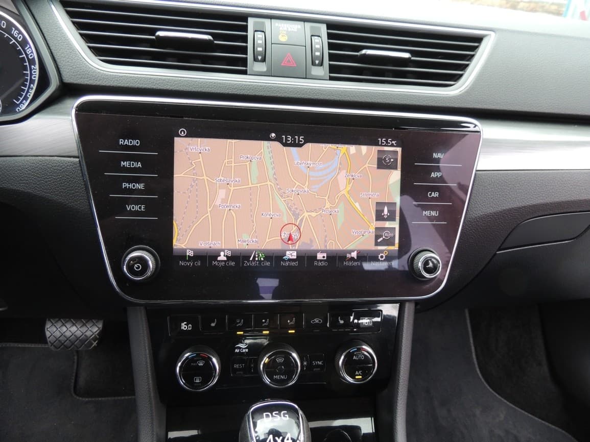 2019 Škoda SUPERB - 18