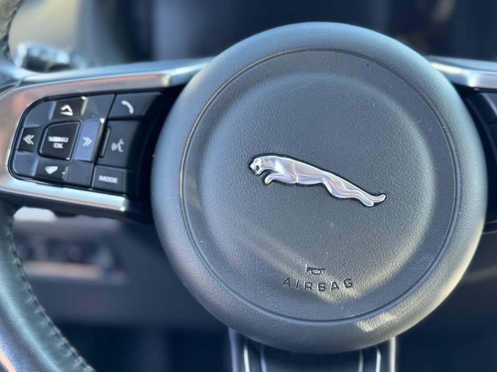 2017 Jaguar F-PACE - 18