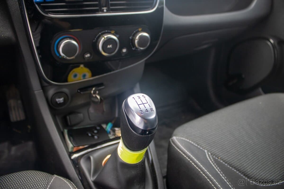 2018 Renault CLIO - 18