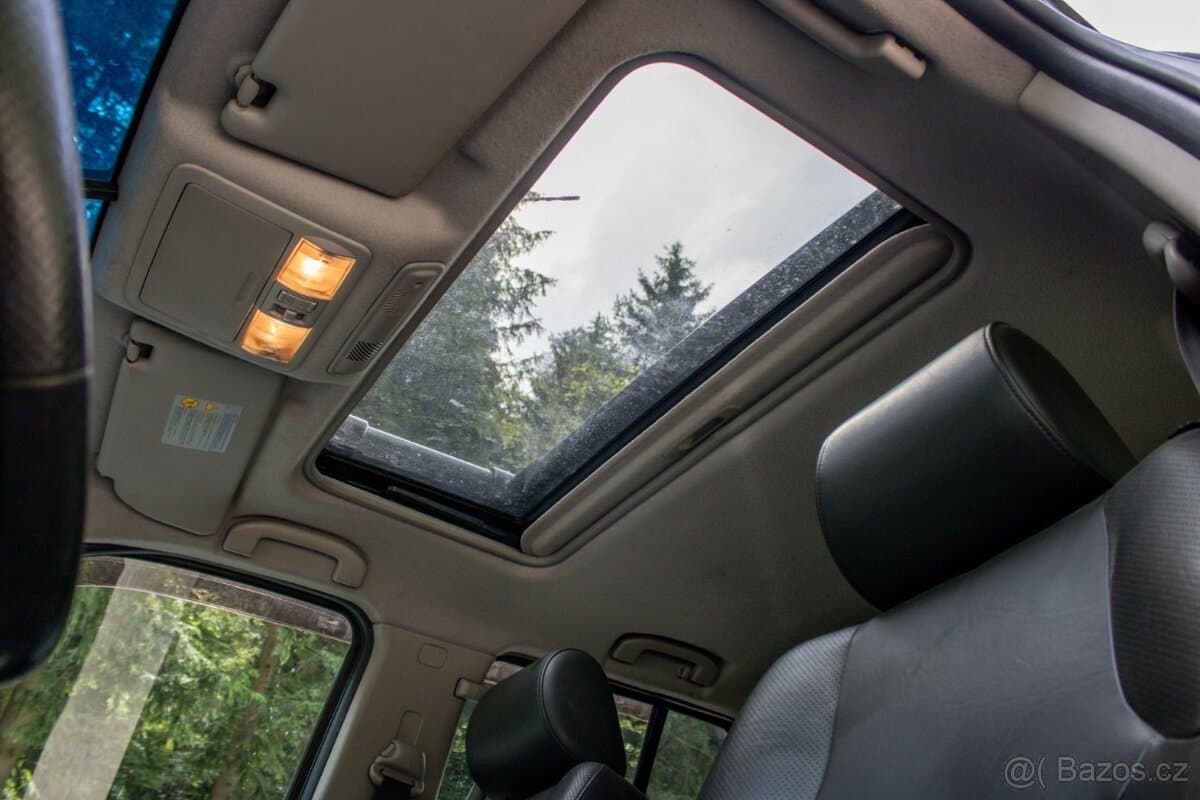 2009 Nissan NAVARA - 18