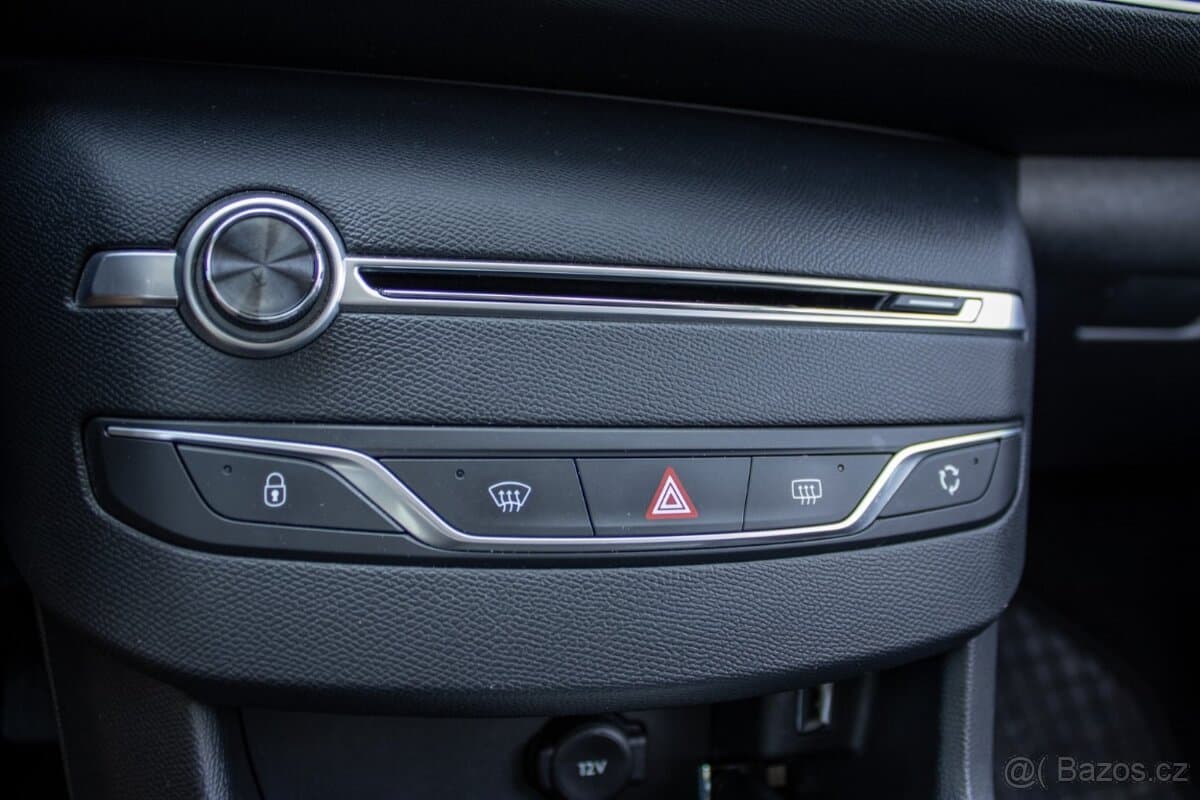 2019 Peugeot 308 - 18