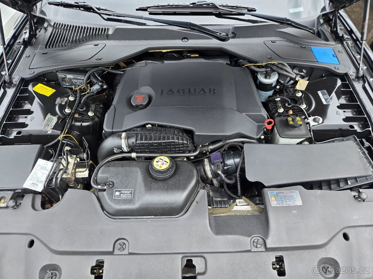 2008 Jaguar XJ - 18