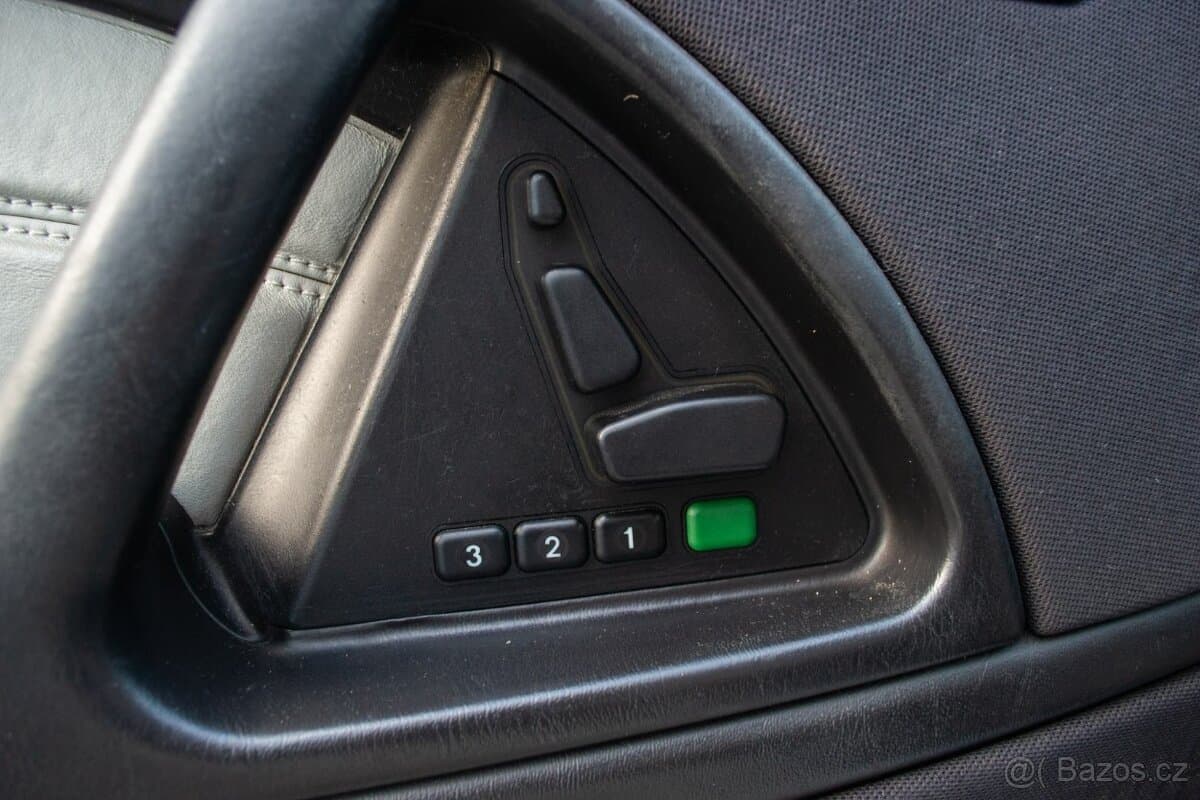 2002 Mercedes-Benz SL - 18