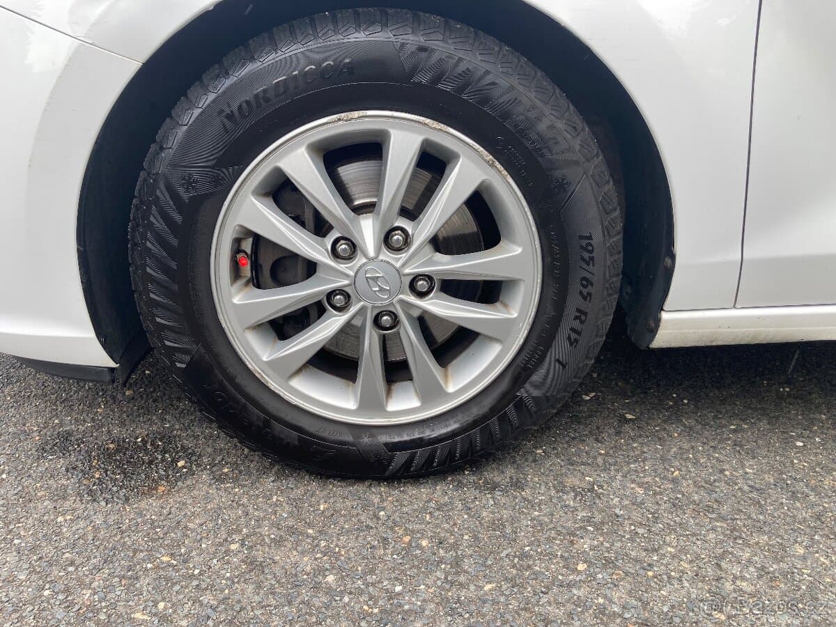 2017 Hyundai i30 - 18