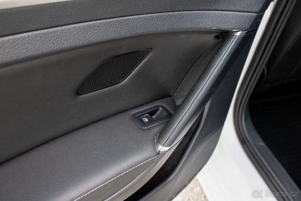 2015 Volkswagen GOLF - 18