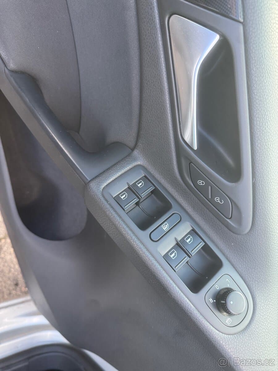 2009 Volkswagen GOLF - 18