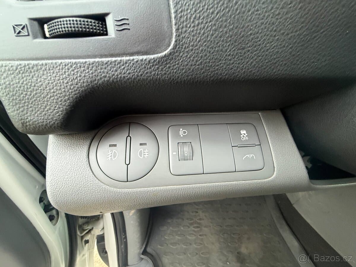 2018 Hyundai H-1 - 18