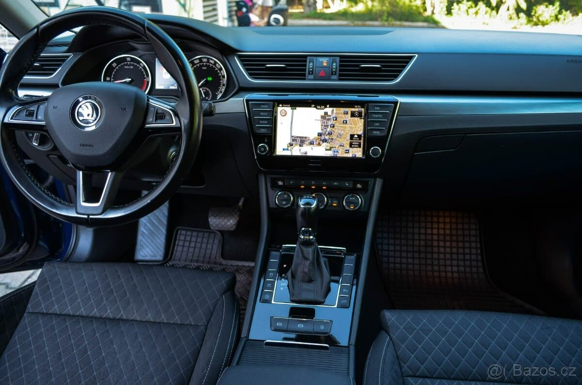 2015 Škoda SUPERB - 18