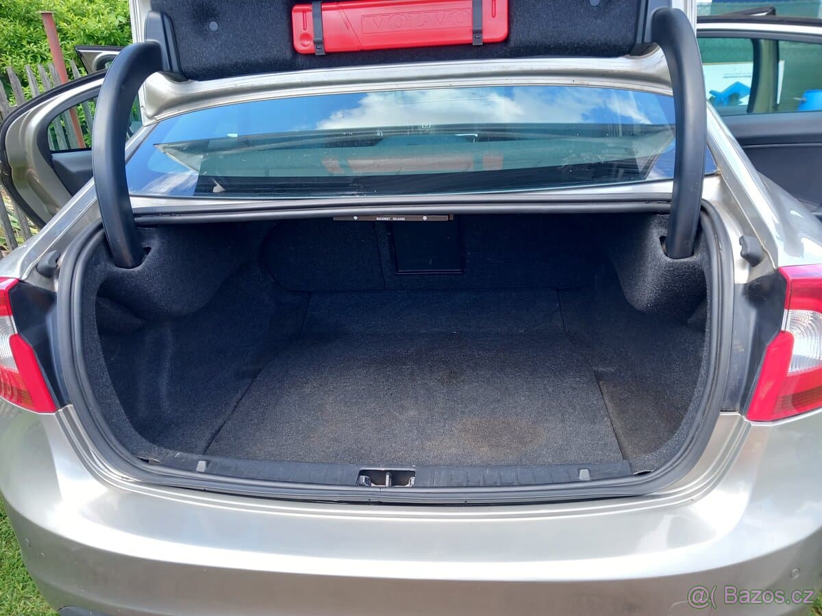 Volvo S60 - 18