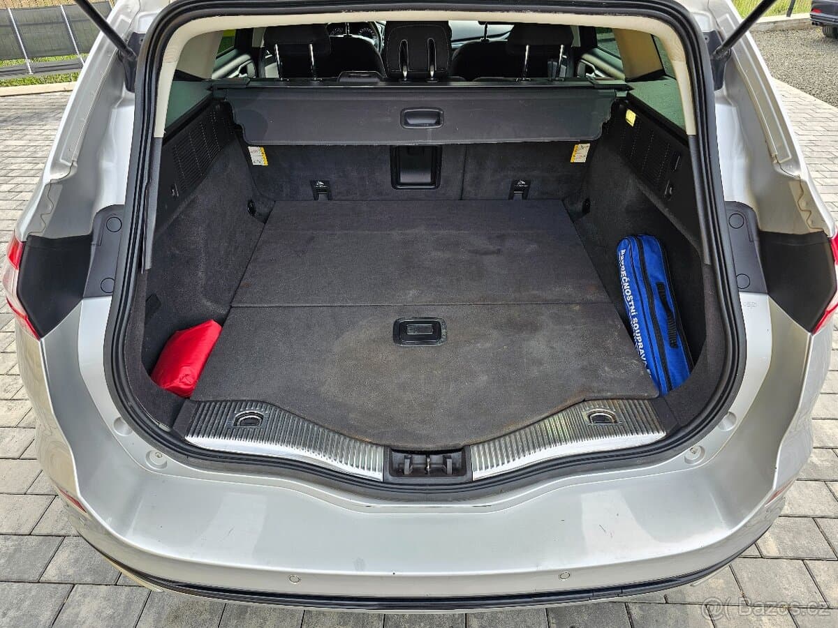 2015 Ford MONDEO - 18