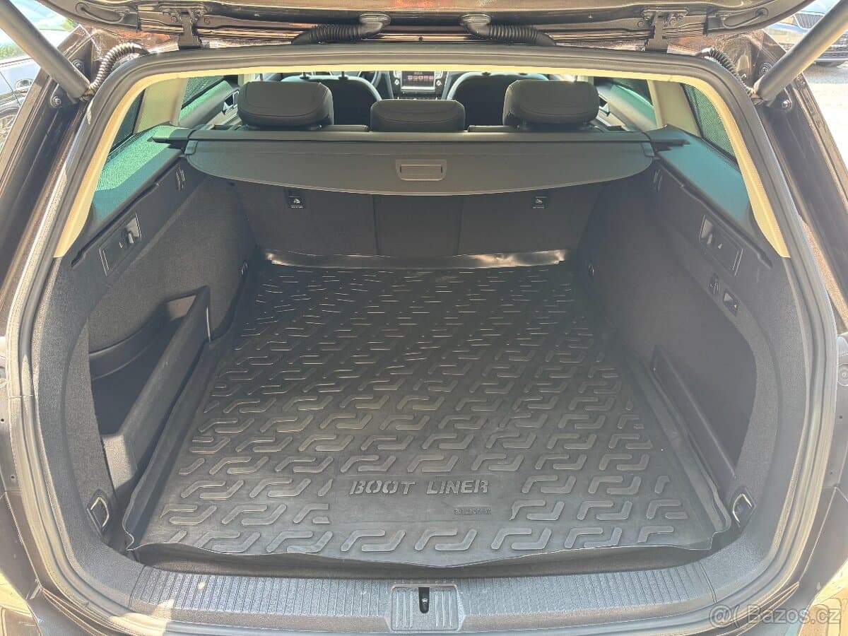 2015 Volkswagen PASSAT - 18