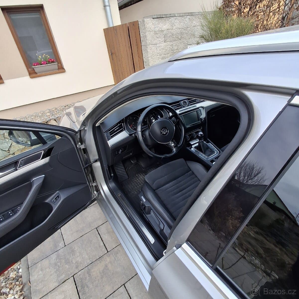 2017 Volkswagen PASSAT - 18