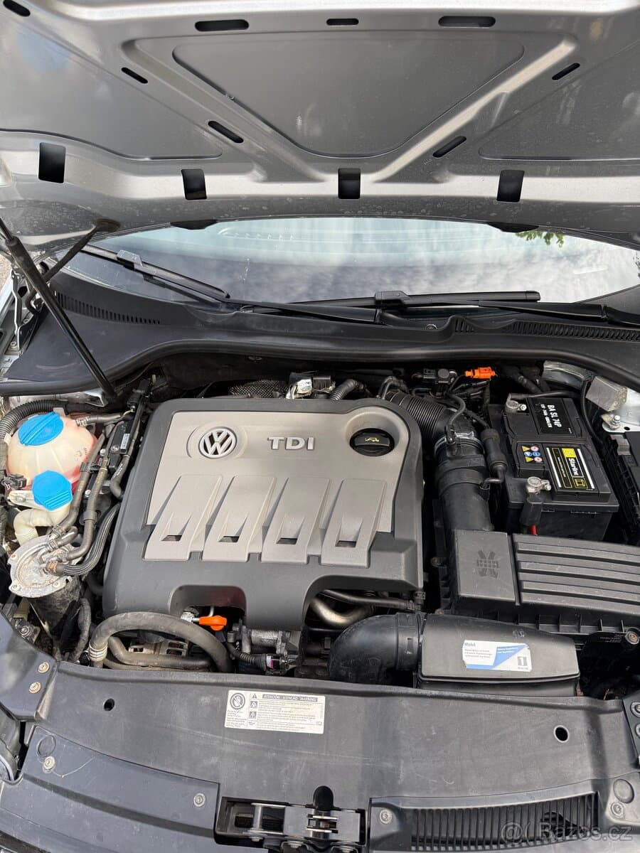 2012 Volkswagen GOLF - 18