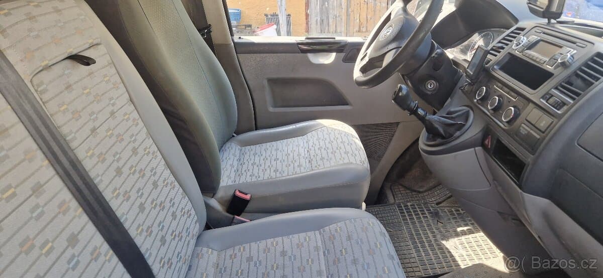 2011 Volkswagen TRANSPORTER - 18