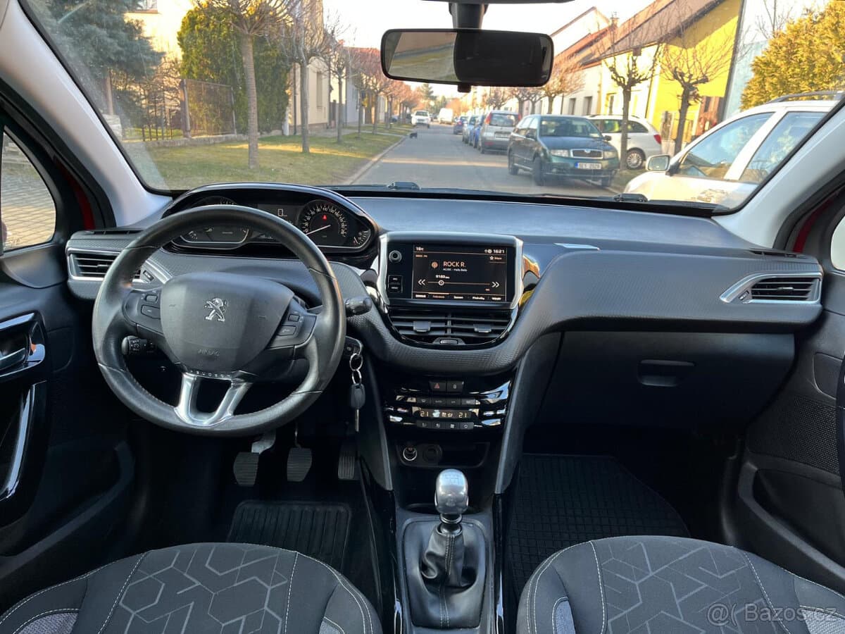 2019 Peugeot 2008 - 18