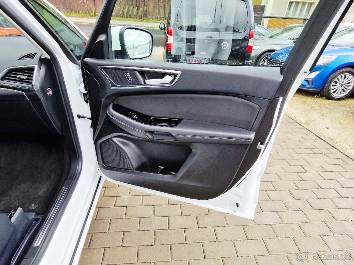 2021 Ford S-MAX - 18