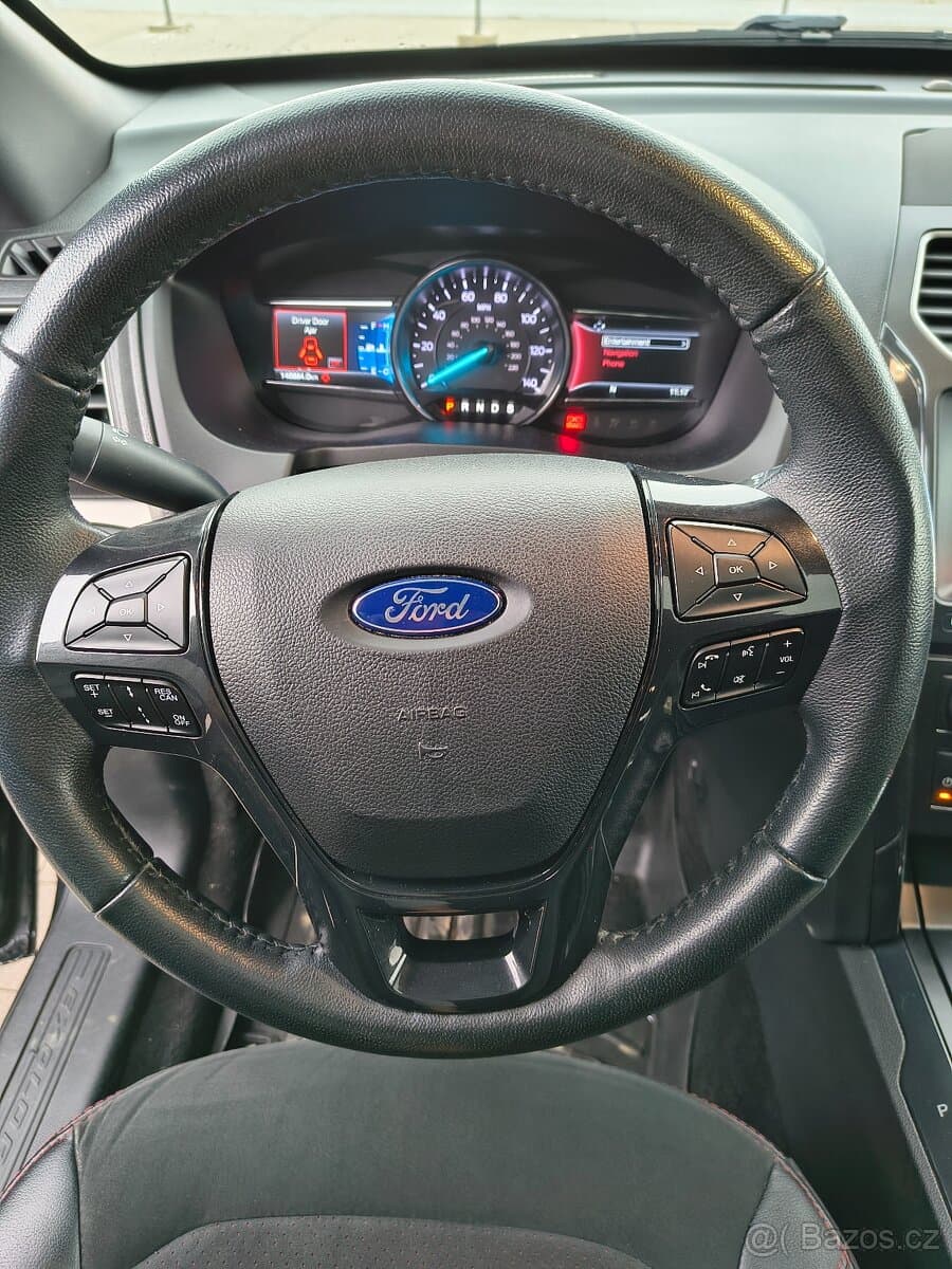 2018 Ford EXPLORER - 18