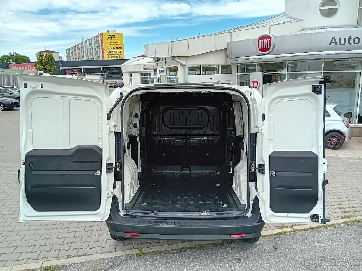 2016 Fiat DOBLO - 18