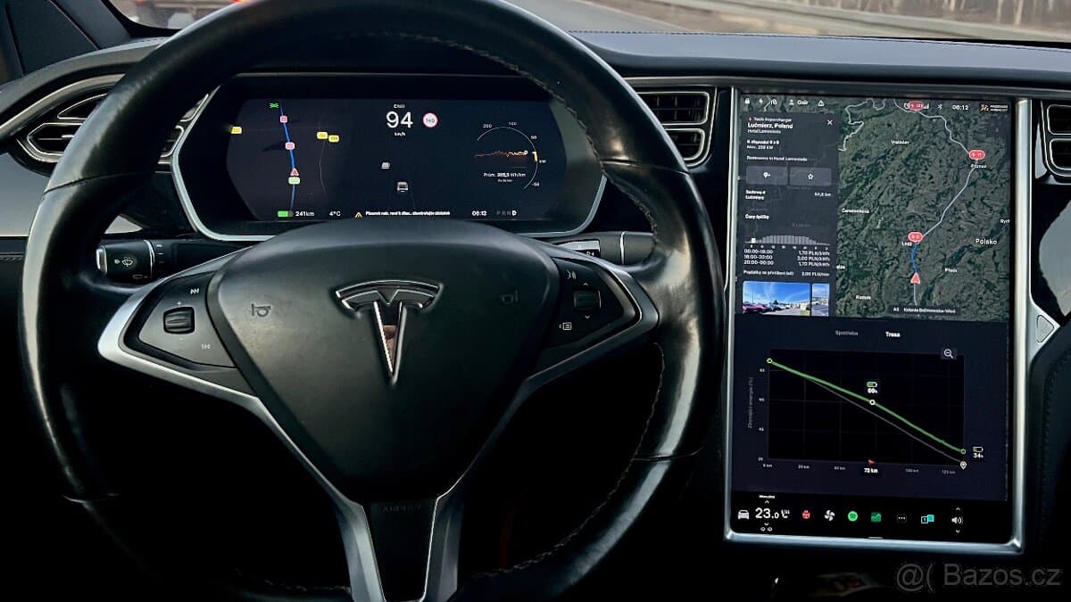 2018 Tesla MODEL X - 18