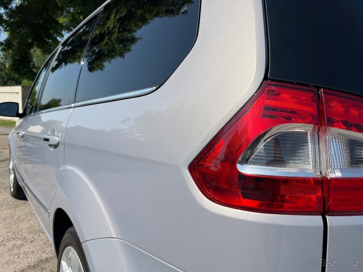 2013 Ford GALAXY - 18