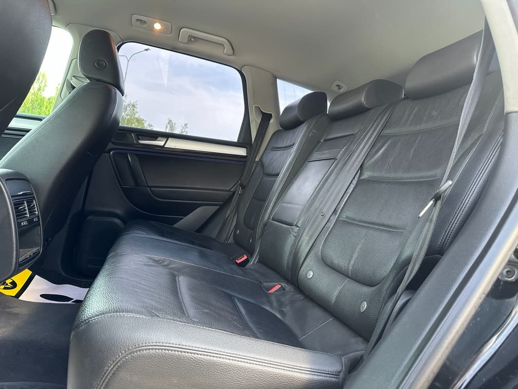 2013 Volkswagen TOUAREG - 18