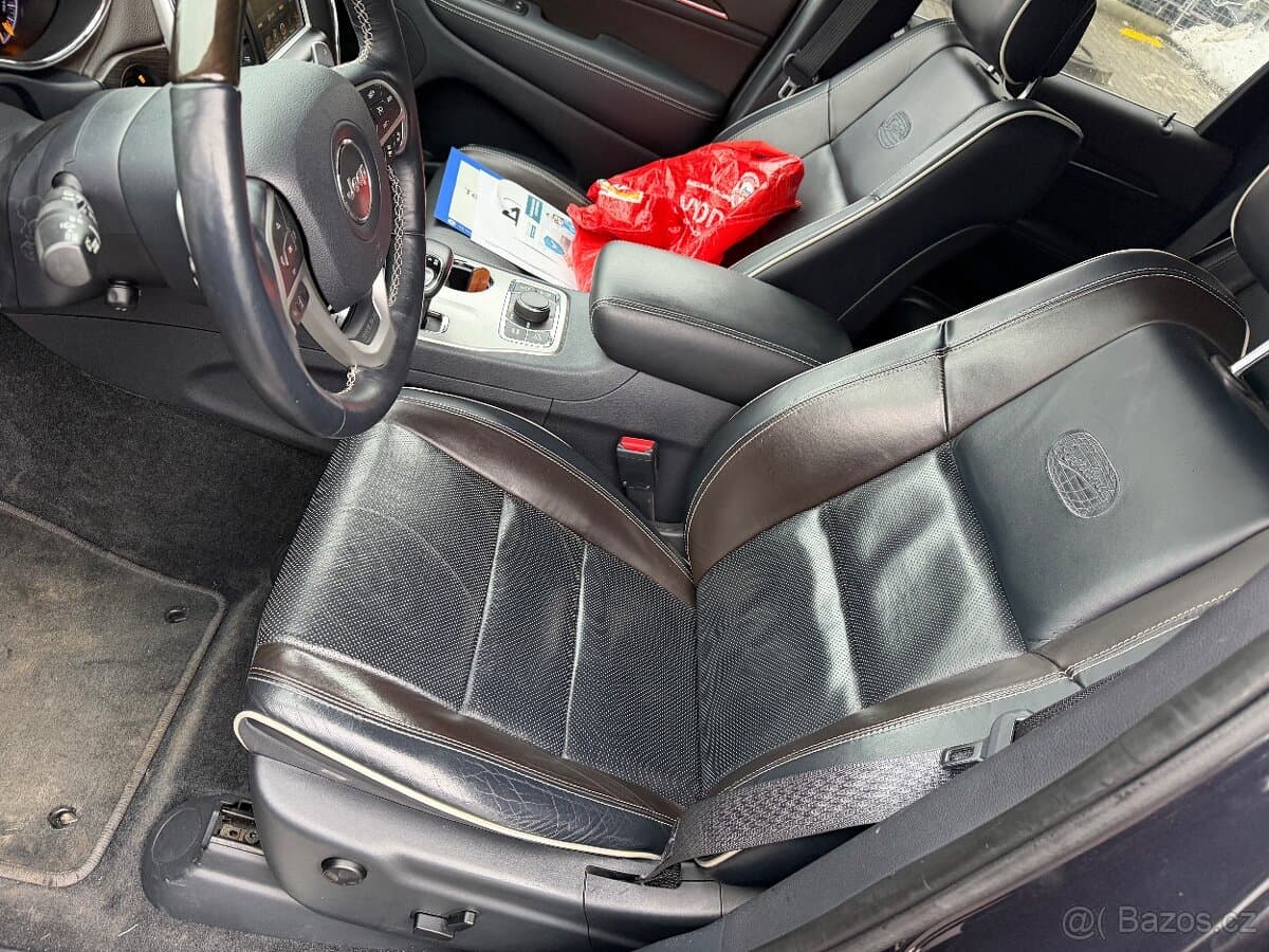 2015 Jeep CHEROKEE - 18