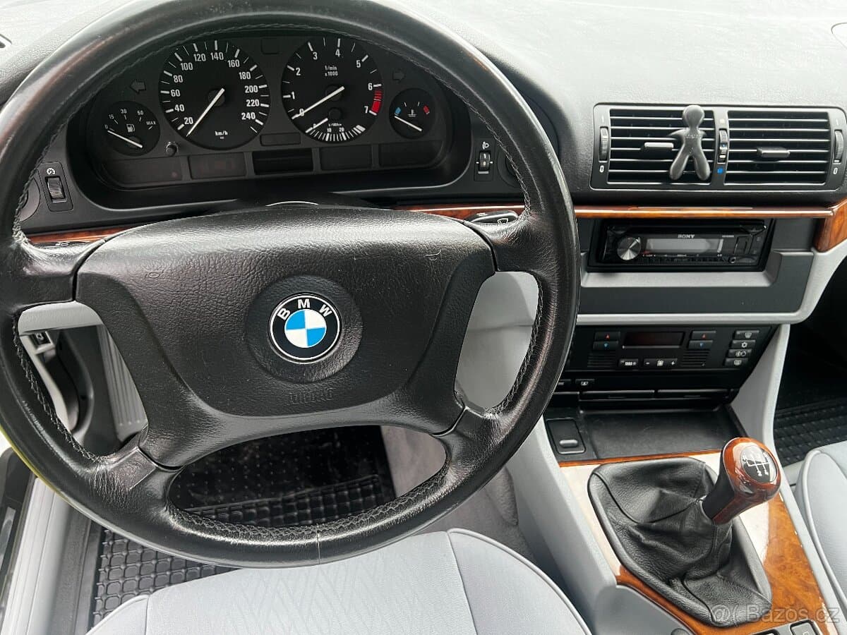 2001 BMW 5-SERIES - 18