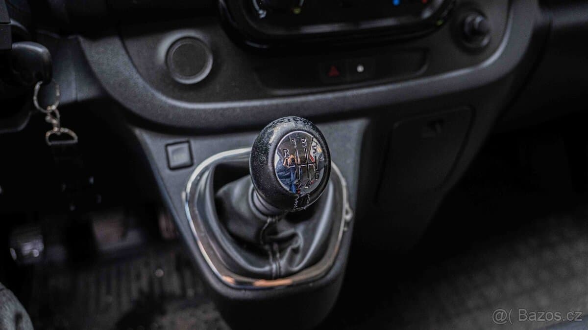 2018 Opel VIVARO - 18