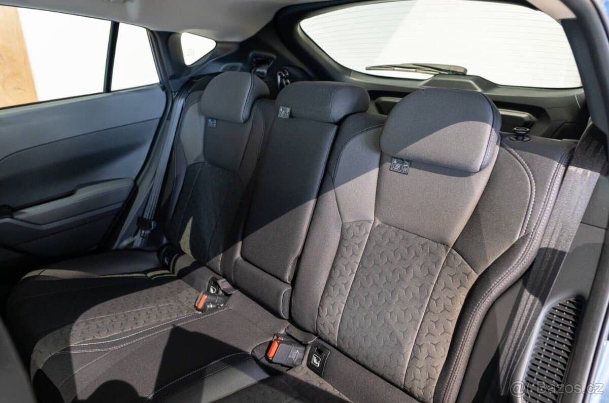 2025 Subaru CROSSTREK - 18