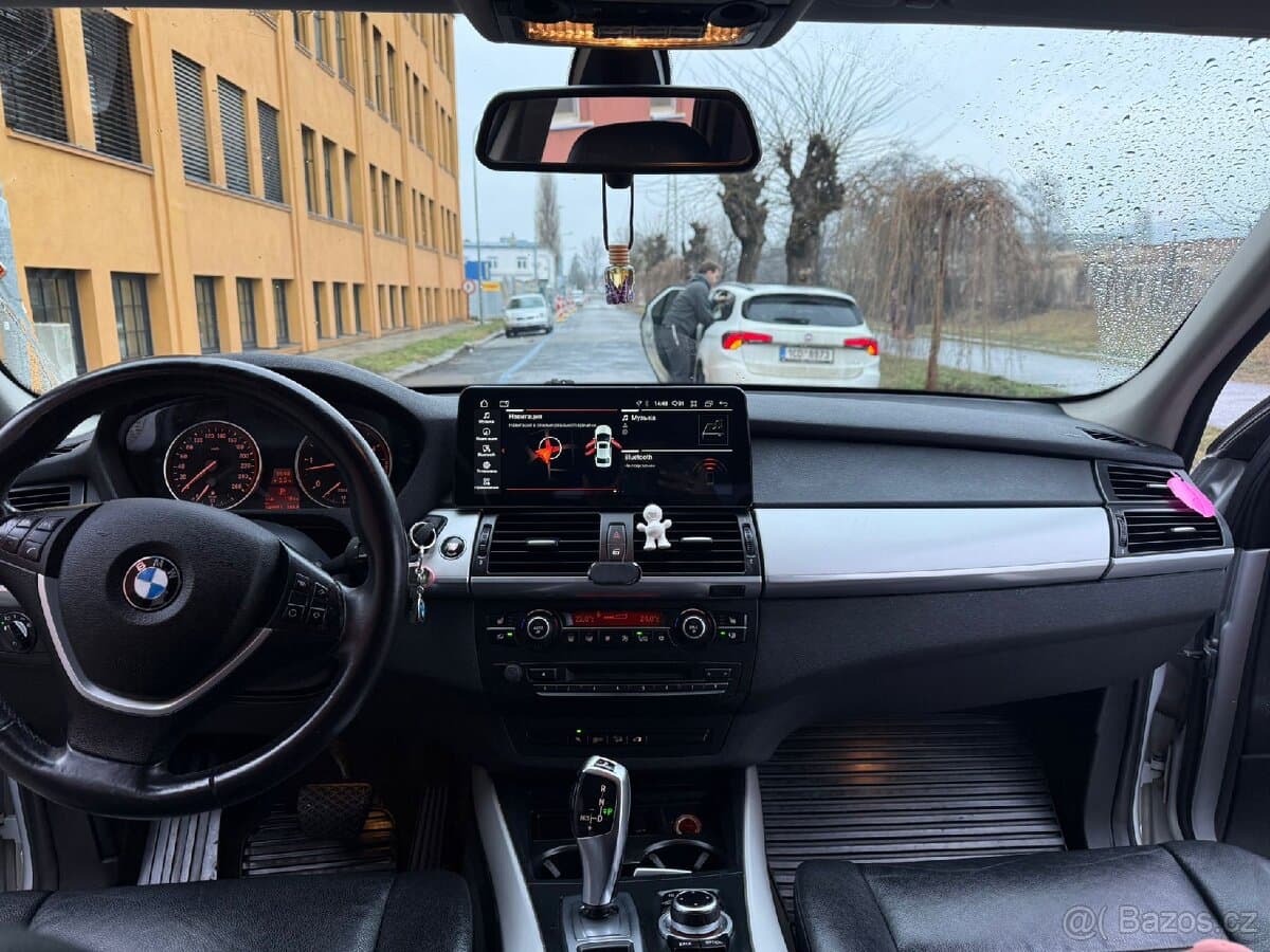2010 BMW X5 - 18