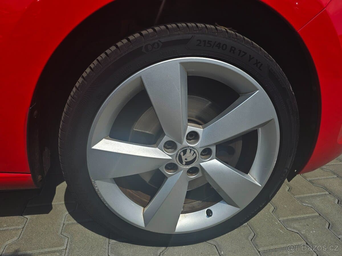 2014 Škoda RAPID - 18