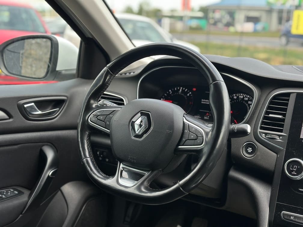 2022 Renault MEGANE - 18