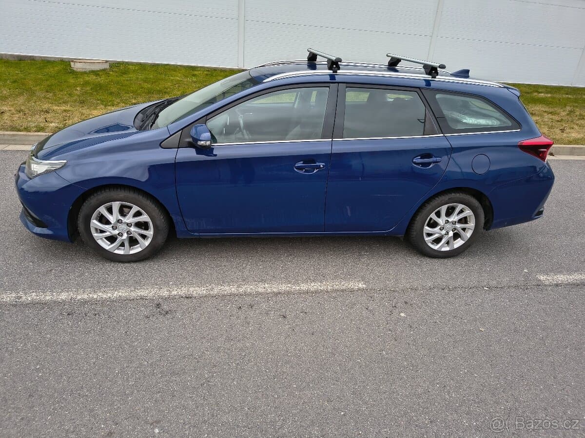 2017 Toyota AURIS - 18
