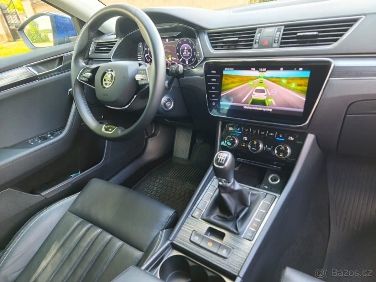 2021 Škoda SUPERB - 18