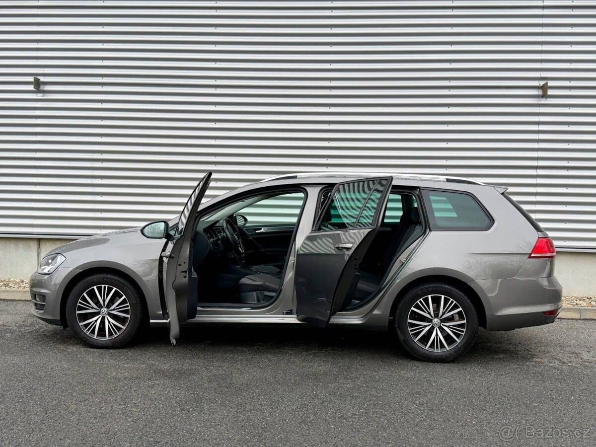 Volkswagen GOLF - 18